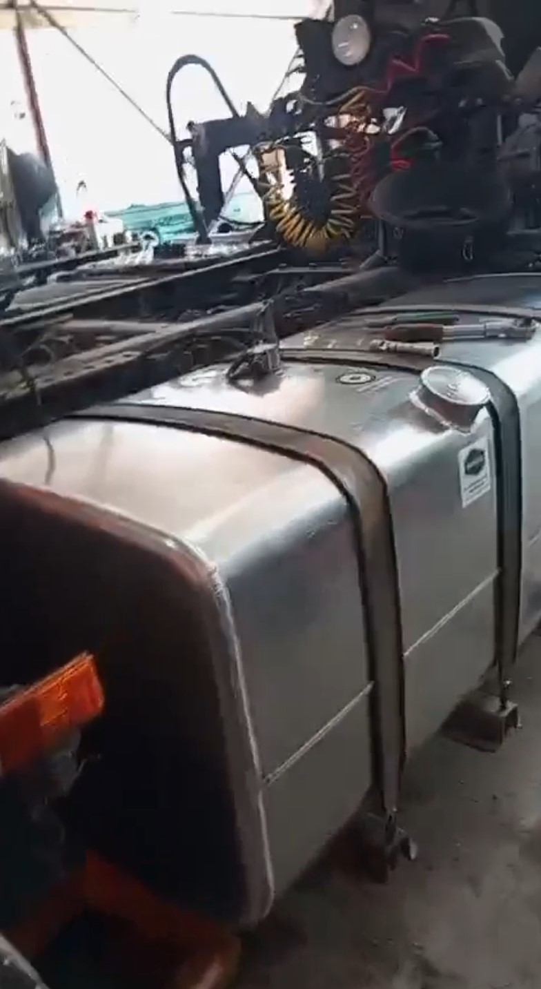 Бак 695 л на КамАЗ